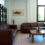 Pheia, Vriniotis Hotell