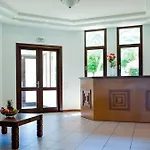 Pheia, Vriniotis 酒店 4*