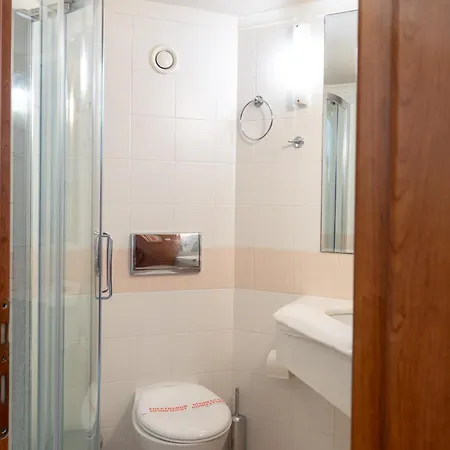 Pheia, Vriniotis Hotell Katakolo