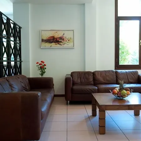 Pheia, Vriniotis Hotell