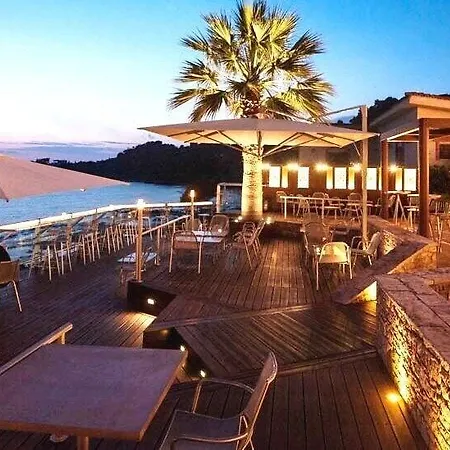 Pheia, Vriniotis Hotell