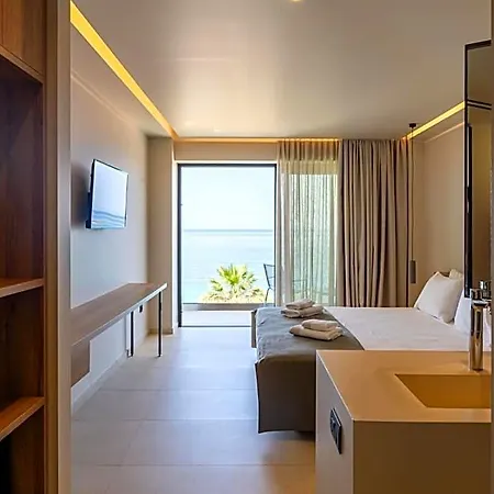 Hotel Pheia, Vriniotis