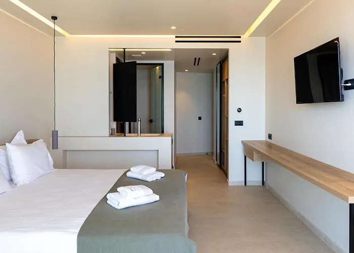 Hotel Pheia, Vriniotis