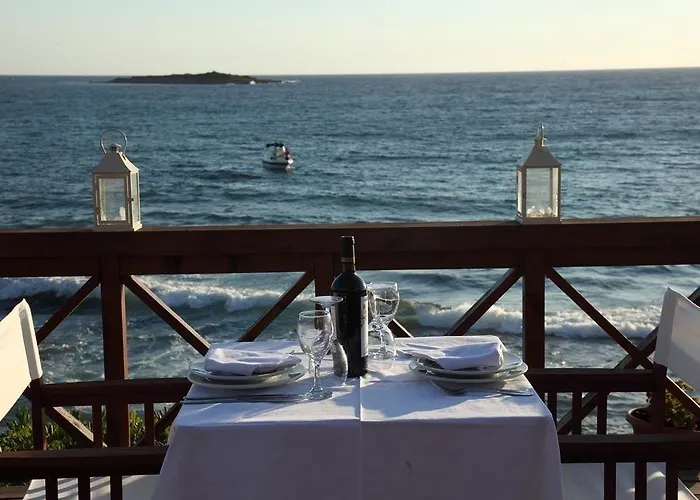 Pheia, Vriniotis Hotel